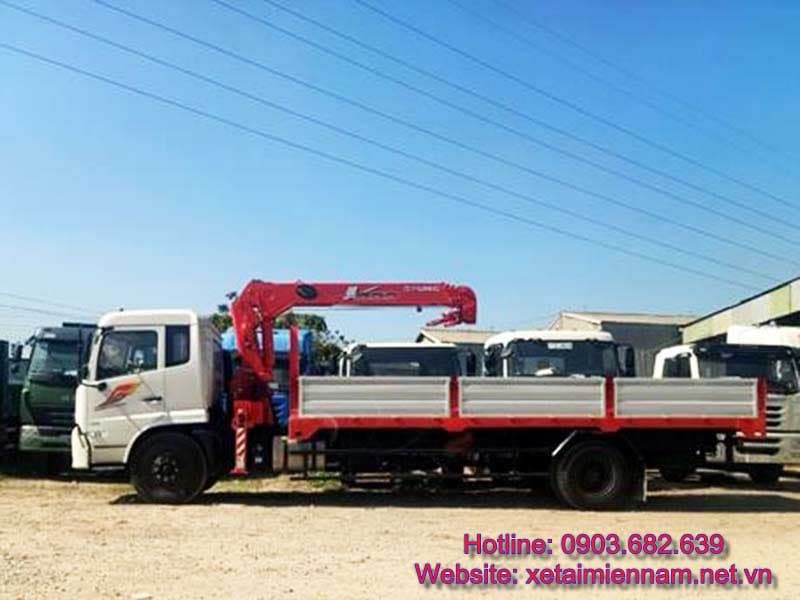 Xe Cẩu DONGFENG 5 Tấn B180 Gắn Cẩu Unic 3