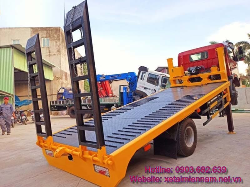 Xe Cơ Giới Nâng Đầu Fuso FA 140L-Chở Xe Công Trình 2