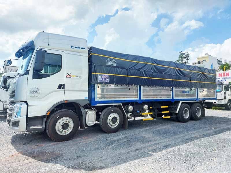 Xe Tải Chenglong 4 chân Tải trọng 17.95 Tấn Thùng Mui Bạt 9.5M-9.7M 3