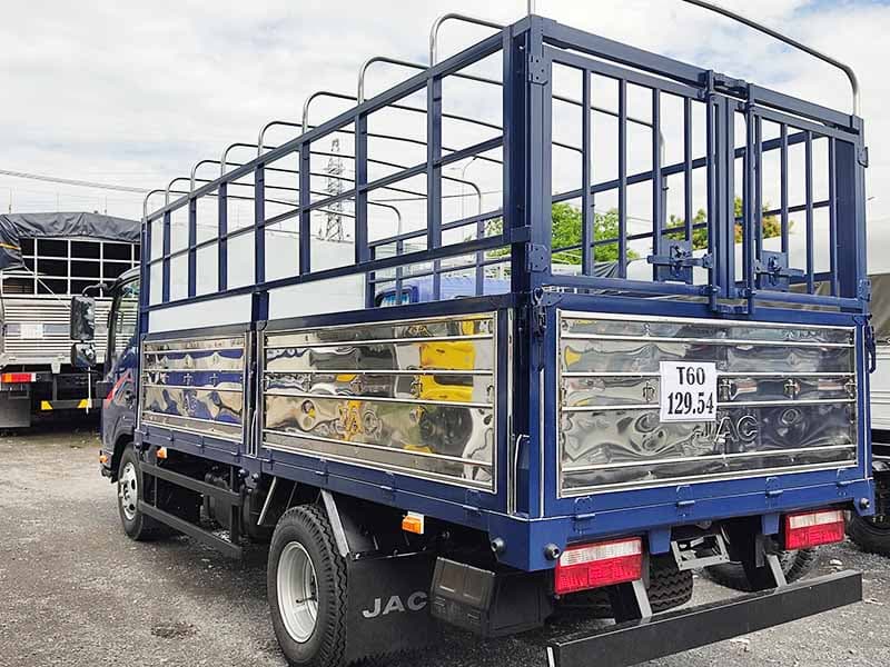 Xe Tải JAC 3.45 Tấn Thùng Mui Bạt 4