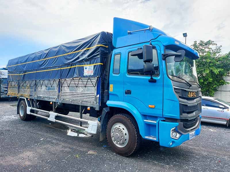 Xe Tải JAC 9 Tấn Thùng  Bạt Dài 8.2m 2
