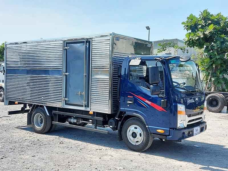 Xe Tải JAC 3.49 Tấn Thùng Kín 1