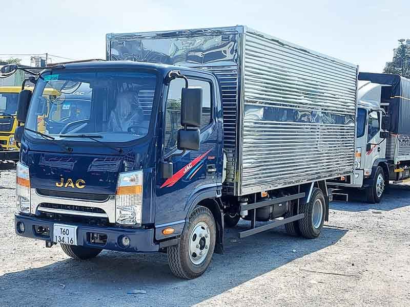 Xe Tải JAC 3.49 Tấn Thùng Kín 4