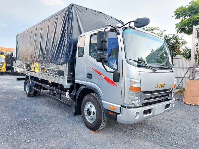Xe Tải JAC 6.5 Tấn Thùng Bạt Dài 6.2 Mét 2