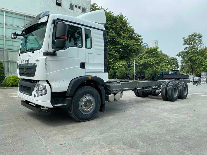 Xe Tải Howo 4 Chân Tải 17.8 Tấn Thùng Mui Bạt 2