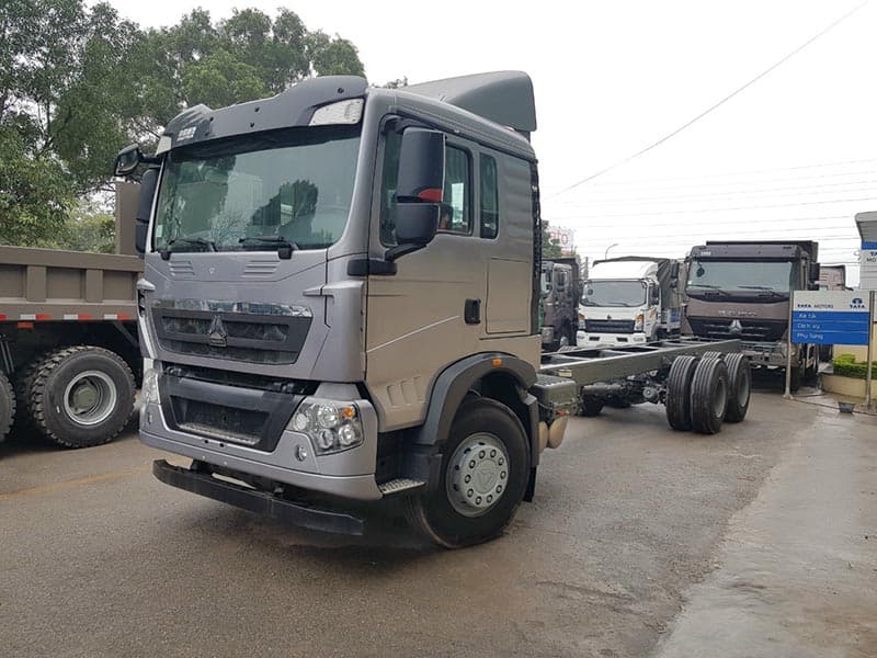 Xe Tải Howo 3 Chân Thùng Dài 9.7M