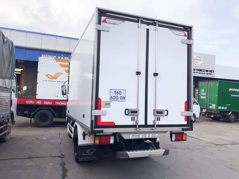Xe Tải Isuzu 1.9 Tấn Thùng Đông Lạnh 5