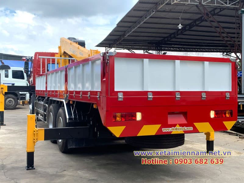 Xe Chenglong 3 Chân Gắn Cẩu Soosan 9 Tấn 4