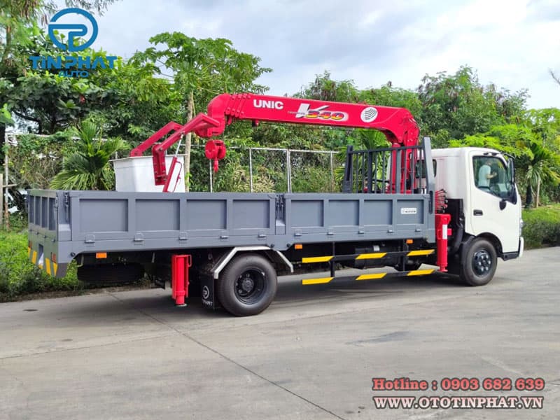 Xe Tải Hino Gắn Cẩu Unic 3 Tấn 5 Khúc 3
