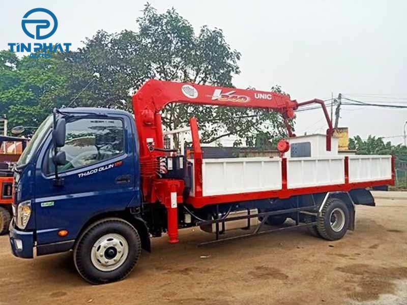 Xe tải Thaco Olin gắn cẩu Unic
