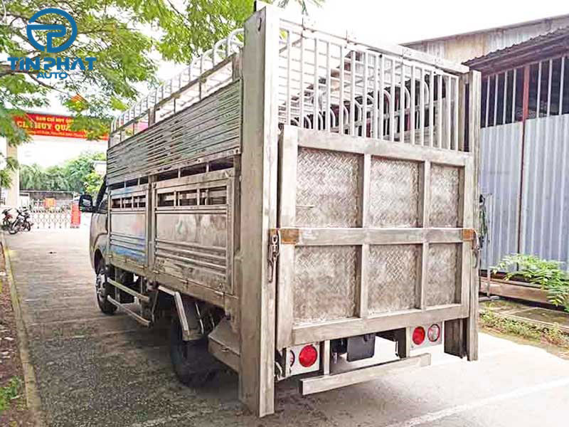 Xe KIA Chở gia súc