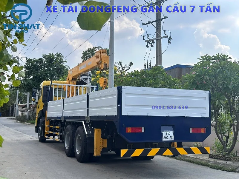 Xe Cẩu DONGFENG 3 Chân 8.6 Tấn Gắn Cẩu Soosan SCS746L