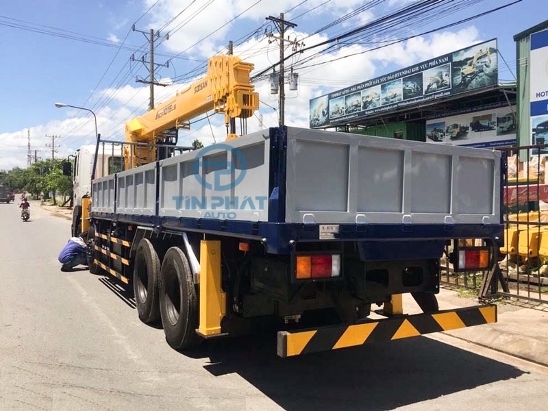 Hyundai HD320 gắn Cẩu Soosan 10 tấn