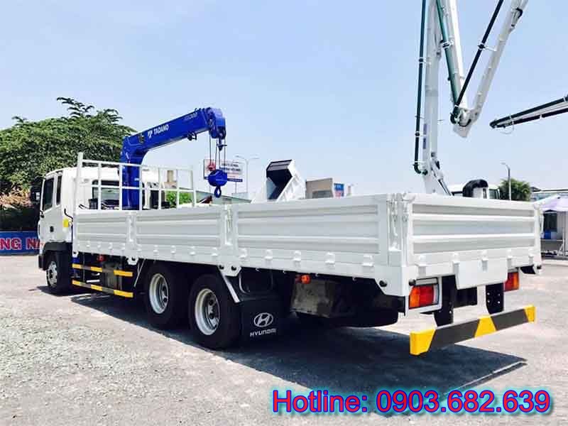 Xe-cau-Hyundai-HD210-12Tan-gan-cau-Tadano-3-tan-1