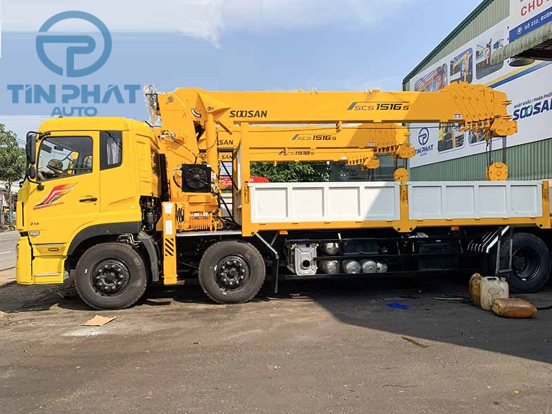 Xe tải Dongfeng gắn cẩu Soosan 15 tấn
