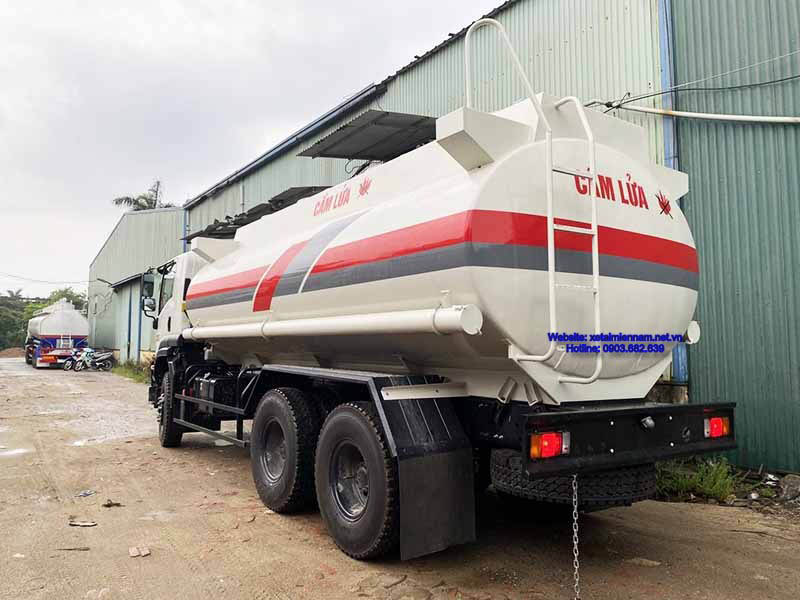 xe-bon-xitec-cho-xang-dau-20-khoi-Isuzu