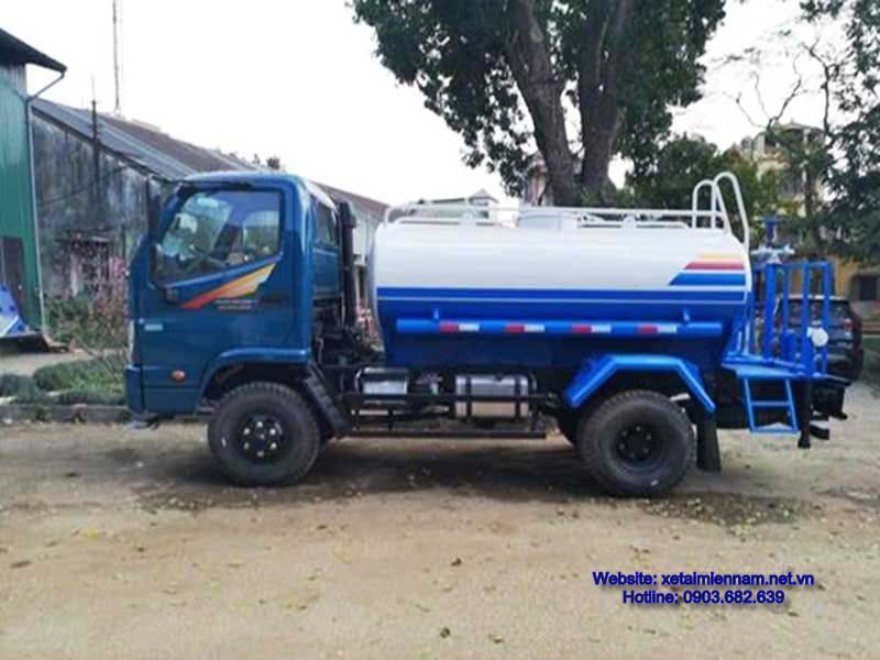 xe-phun-nuoc-rua-duong-thaco-forland-fd500