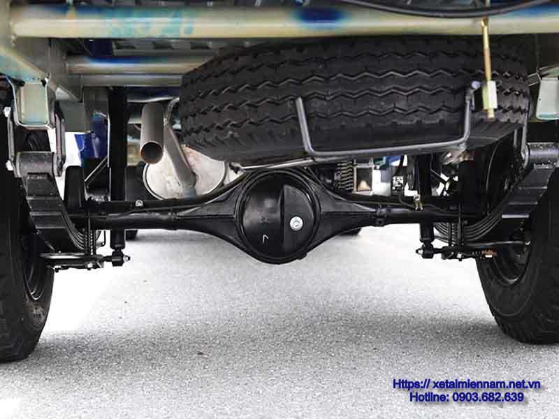 xe-tai-dong-ben-930kg-thung-bat-phanh-nhip