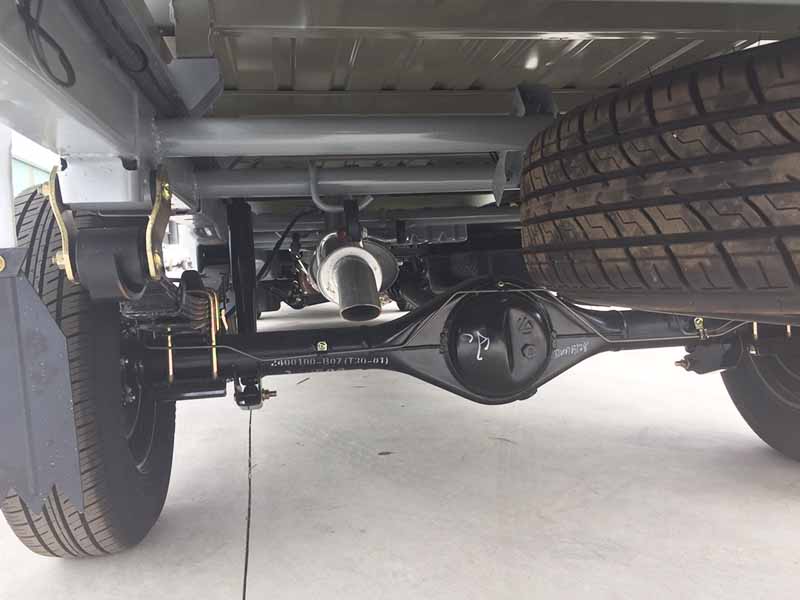 xe-tai-dongben-srm-t30-thung-mui-bat
