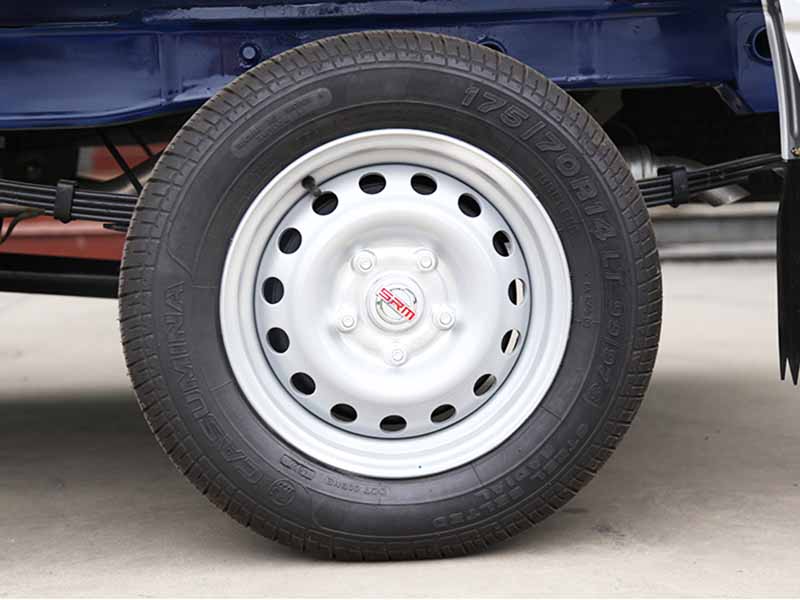 xe-tai-dongben-srm-t30-thung-mui-bat