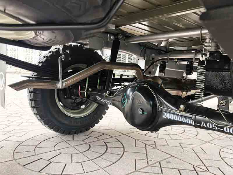 xe-tai-kenbo-thung-bat-990kg-gam-xe