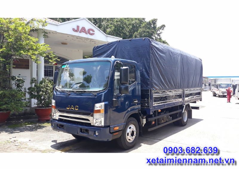Jac 5 tấn N500 thoải mái chở hàng hóa