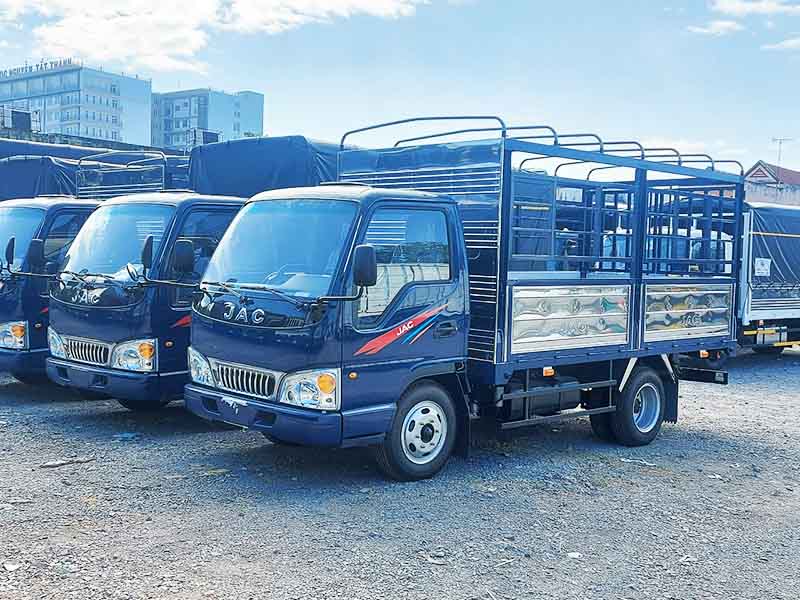 giá xe tải jac 2t4 thùng mui bạt
