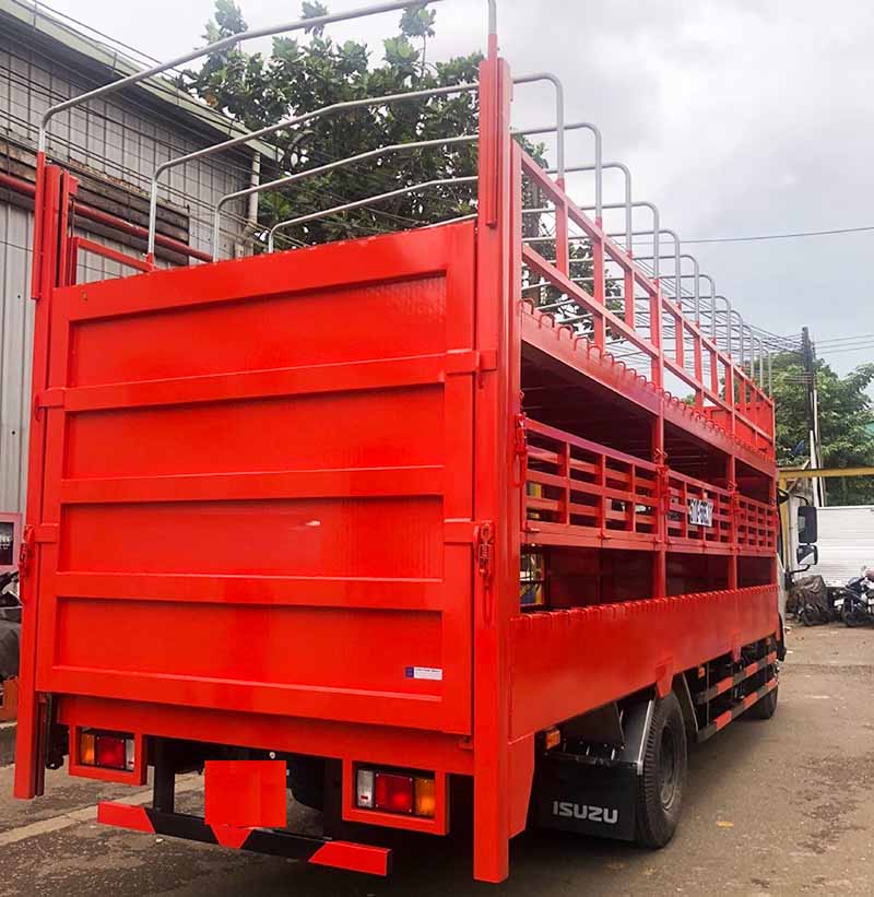Xe tải isuzu 5 tấn chở xe máy