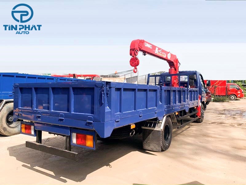 Xe tải Hyundai 6 tấn gắn cẩu Unic