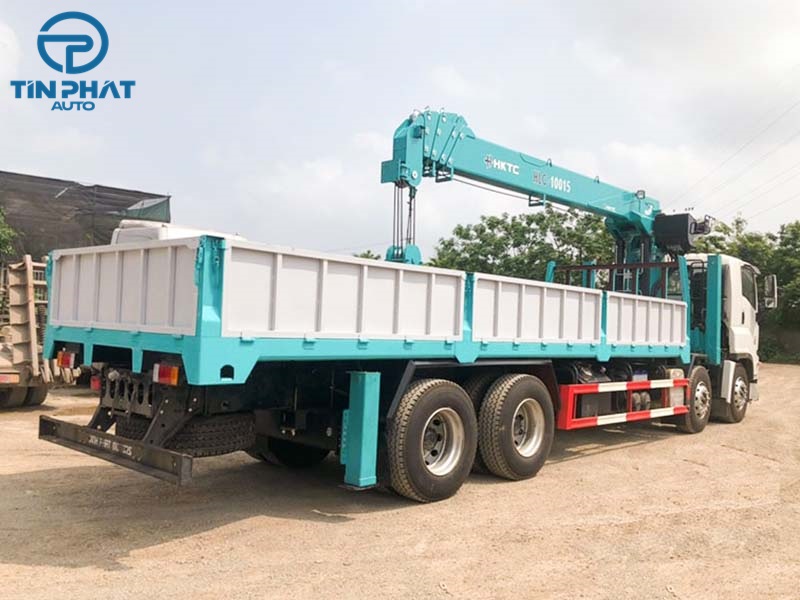 Xe Cẩu Isuzu Giga 4 chân