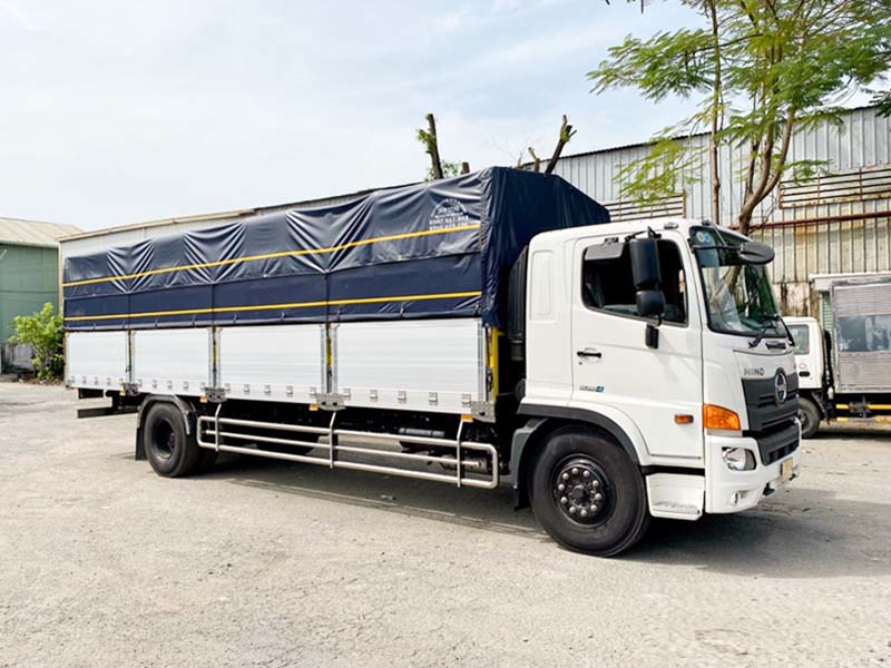 Xe tải Hino thùng dài 8.6m