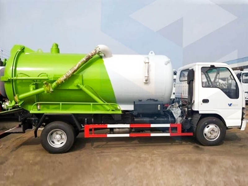 Xe hút chất thải isuzu 3 khối