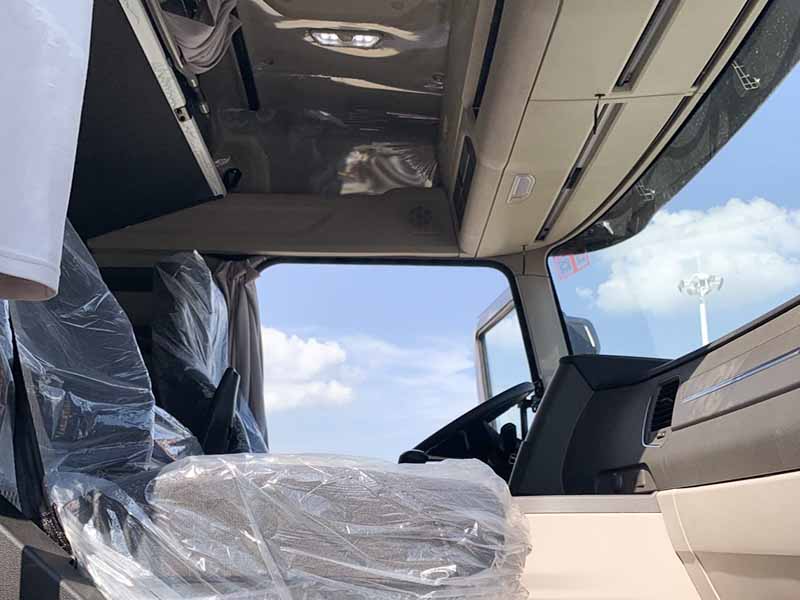 Xe tải howo 4 chân-cabin