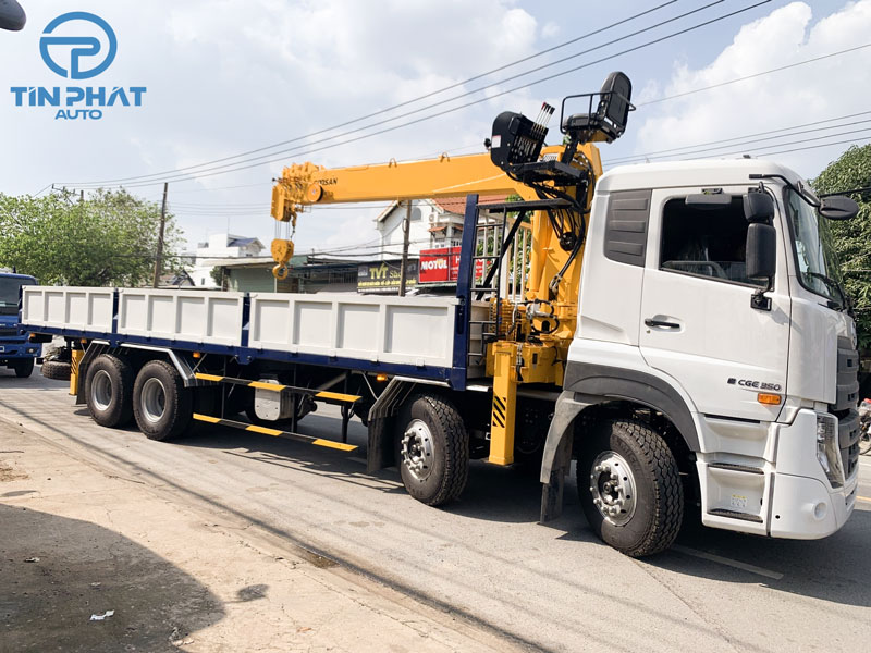 Xe Tải UD gắn cẩu Soosan 12 tấn